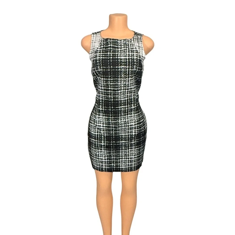 Banana Republic Black White Plaid Cutout Back Sheath Dress Petite 10P Sleeveless - Picture 6 of 8